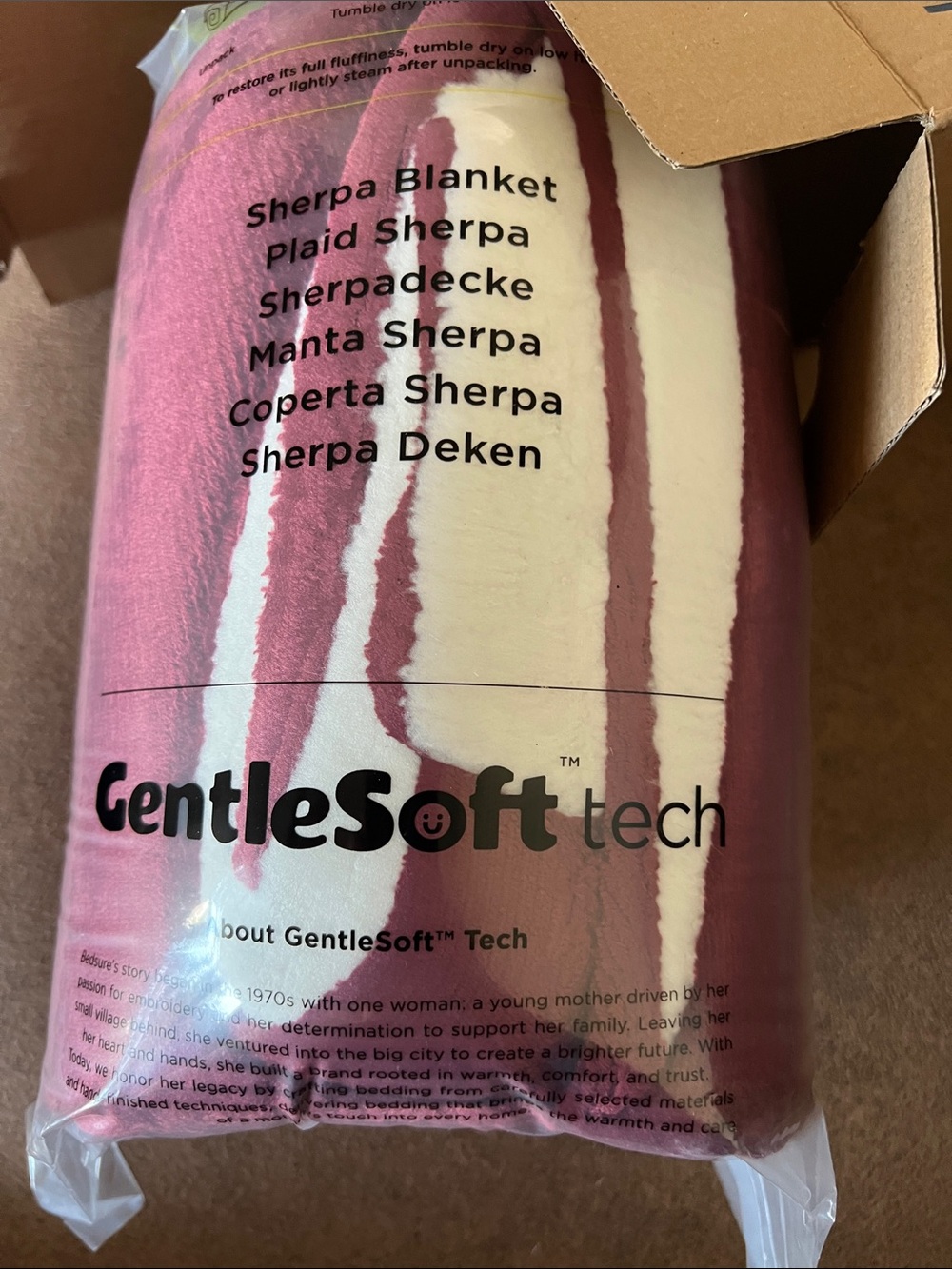 GentleSoft Tech Sherpa throw Blanket -  maroon with white lining.